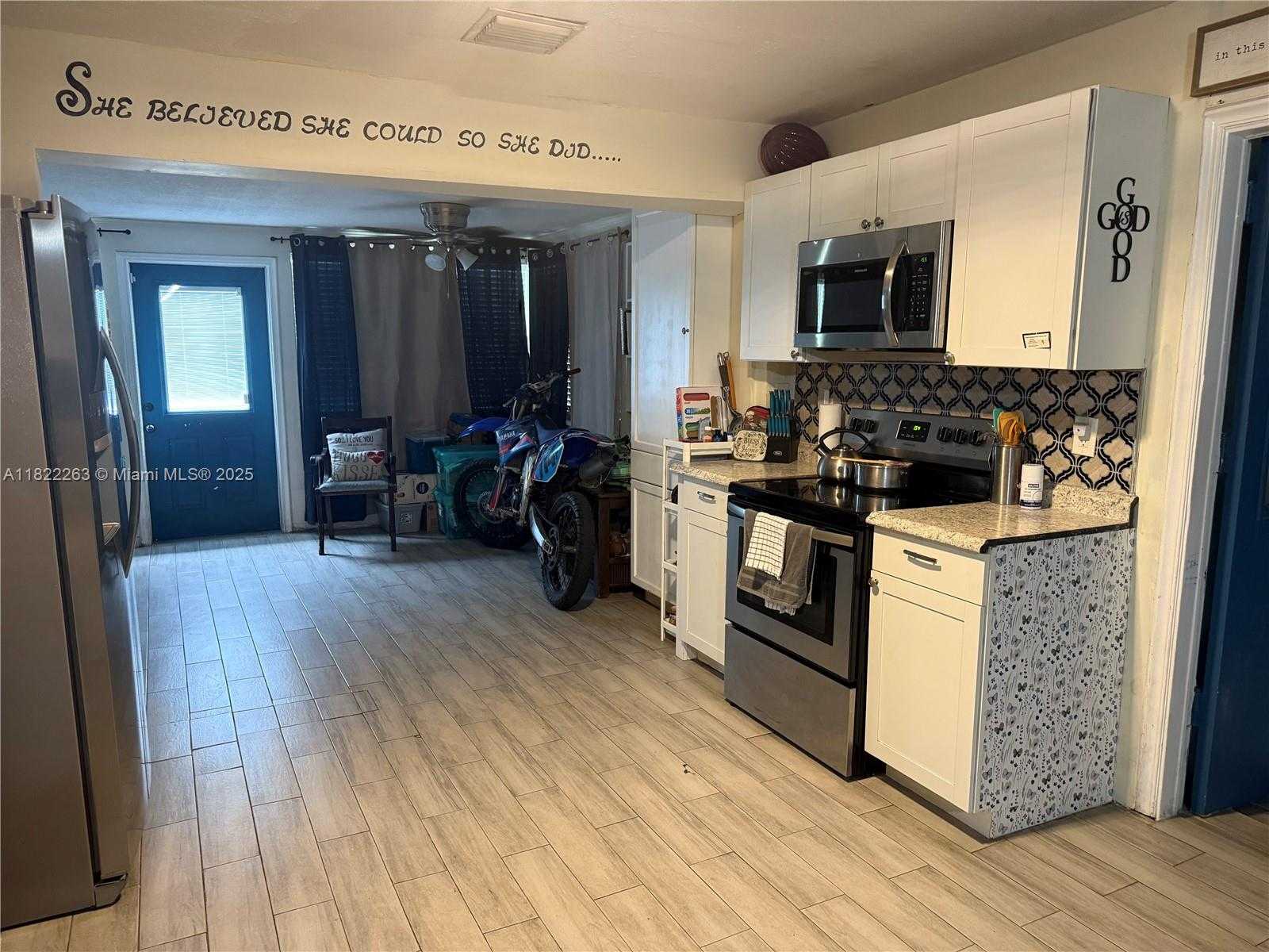 Small Image of 6604 RALEIGH ST, Hollywood Number 7
