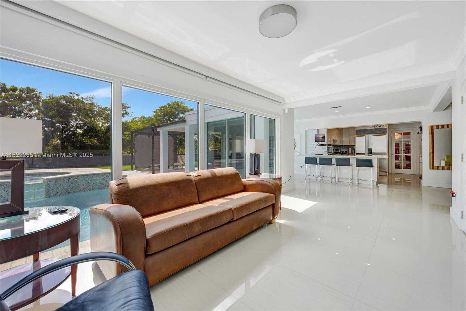 Small Image of 11230 SOUTH WEST 69TH CT, Pinecrest Number 15