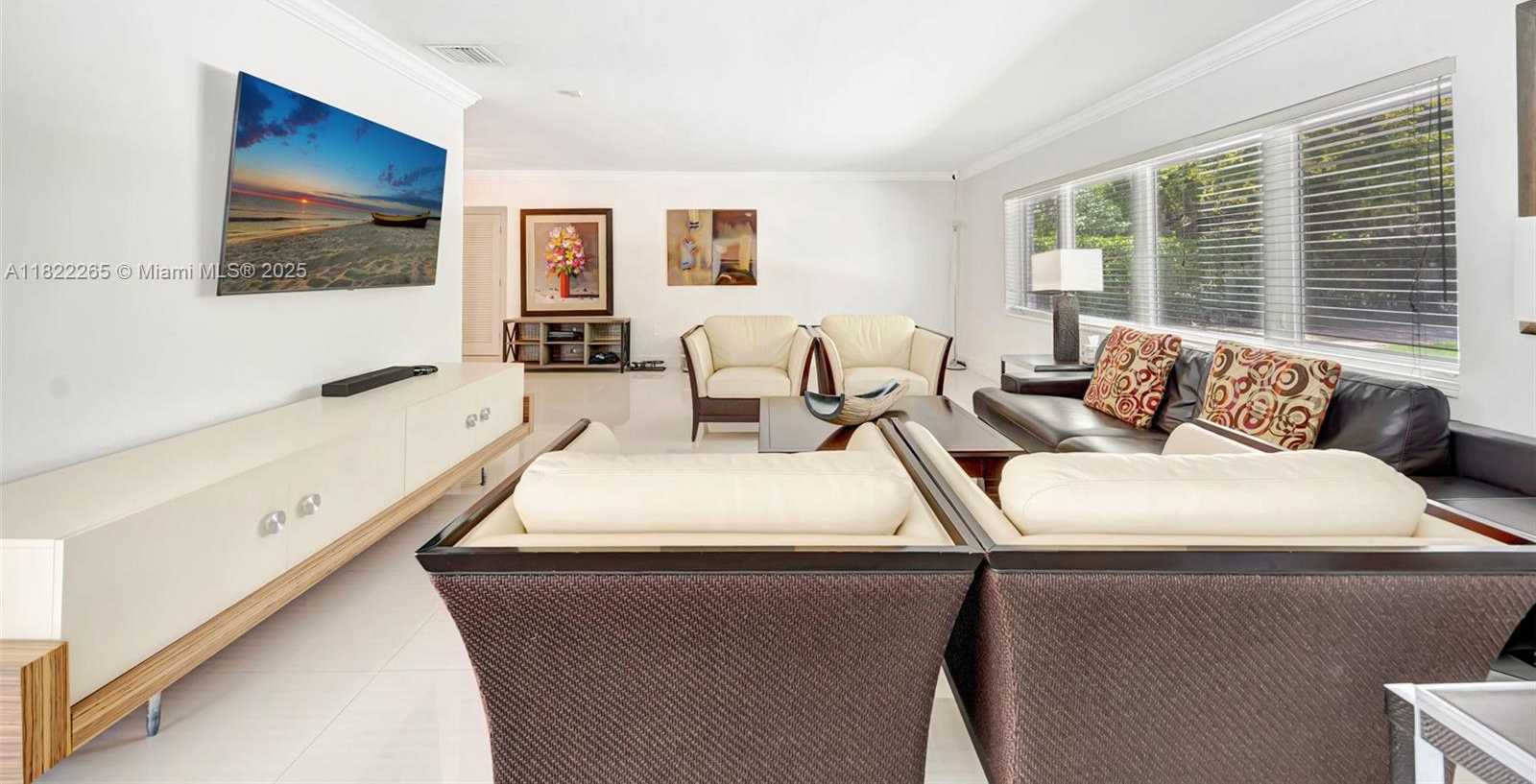 Small Image of 11230 SOUTH WEST 69TH CT, Pinecrest Number 16