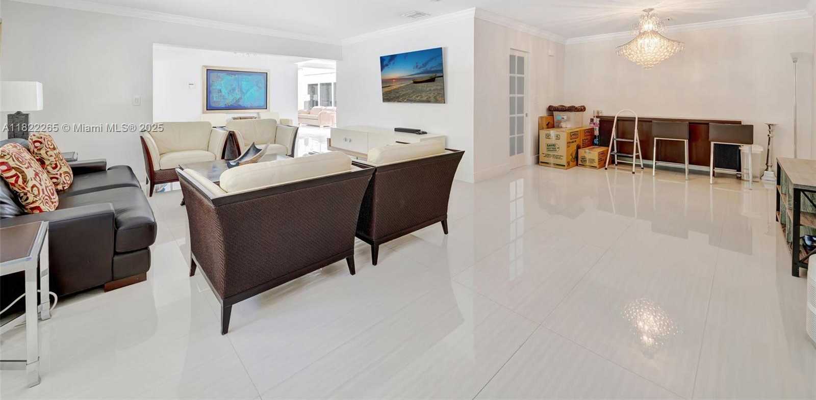 Small Image of 11230 SOUTH WEST 69TH CT, Pinecrest Number 17
