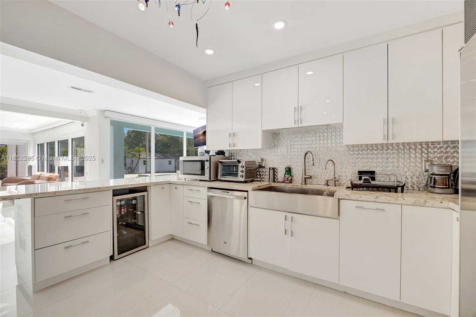 Small Image of 11230 SOUTH WEST 69TH CT, Pinecrest Number 20