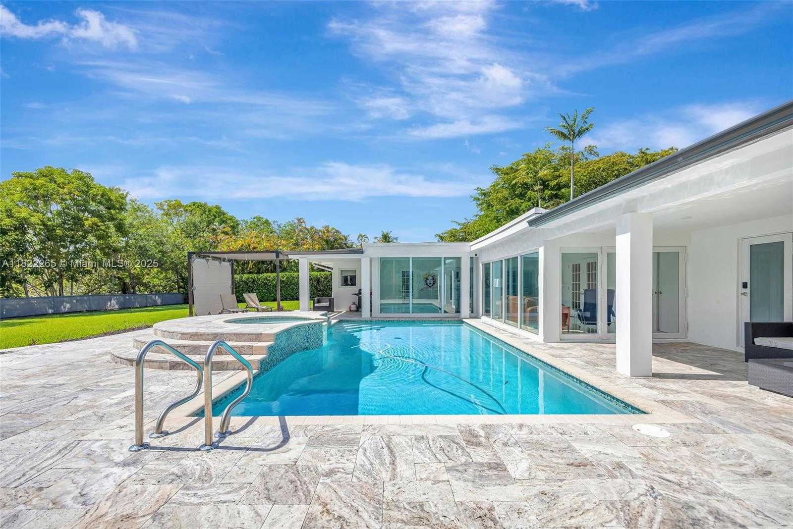 Small Image of 11230 SOUTH WEST 69TH CT, Pinecrest Number 23
