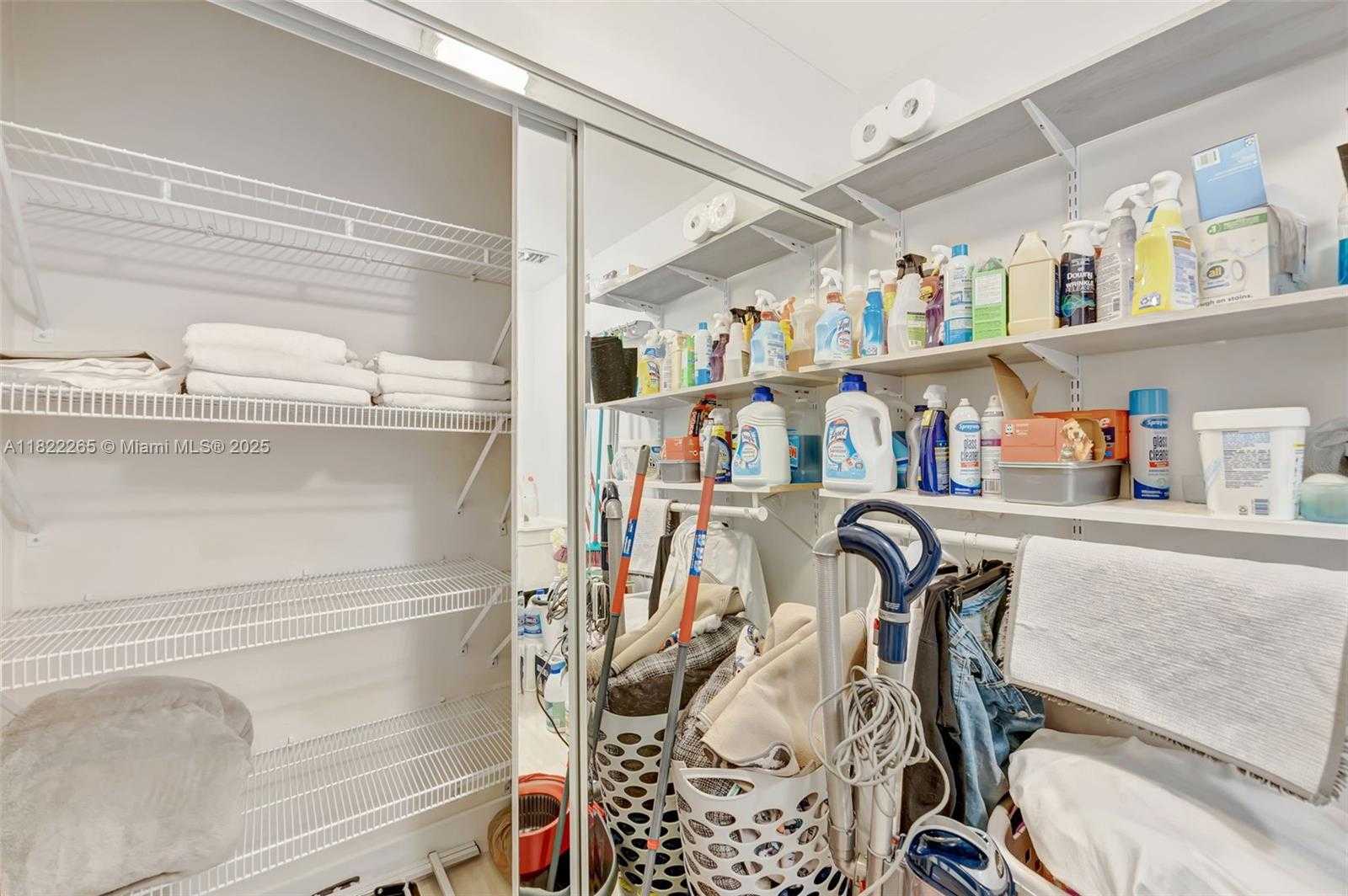 Small Image of 11230 SOUTH WEST 69TH CT, Pinecrest Number 25