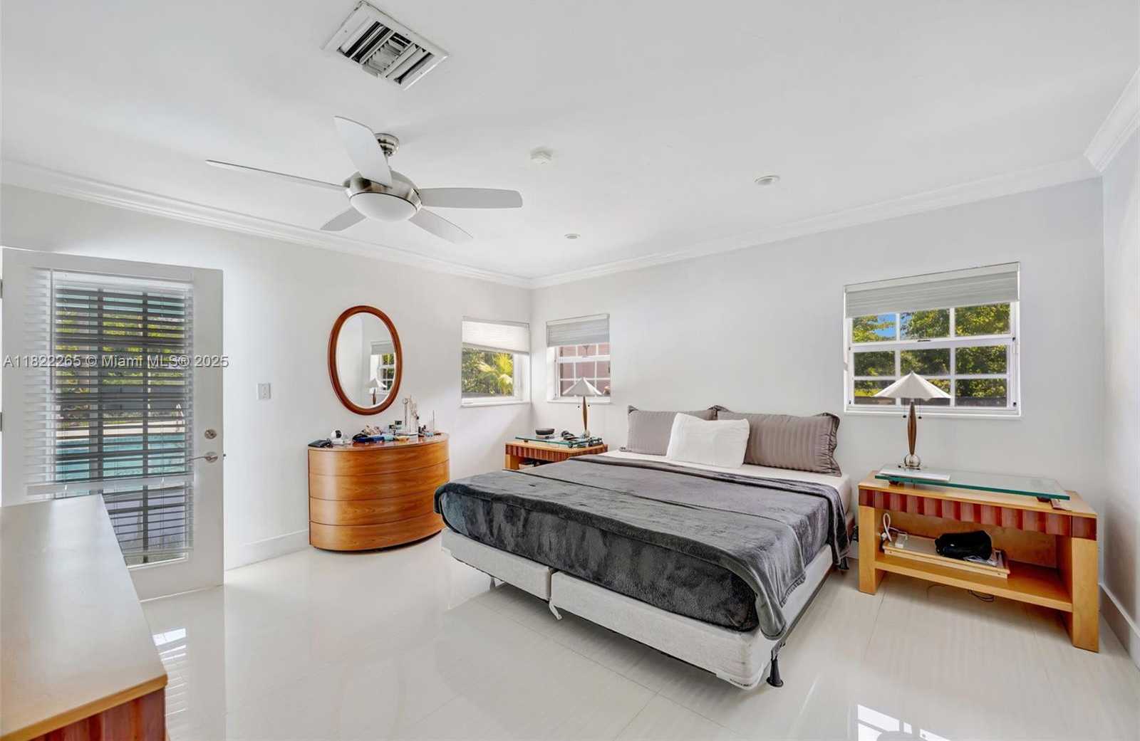 Small Image of 11230 SOUTH WEST 69TH CT, Pinecrest Number 28