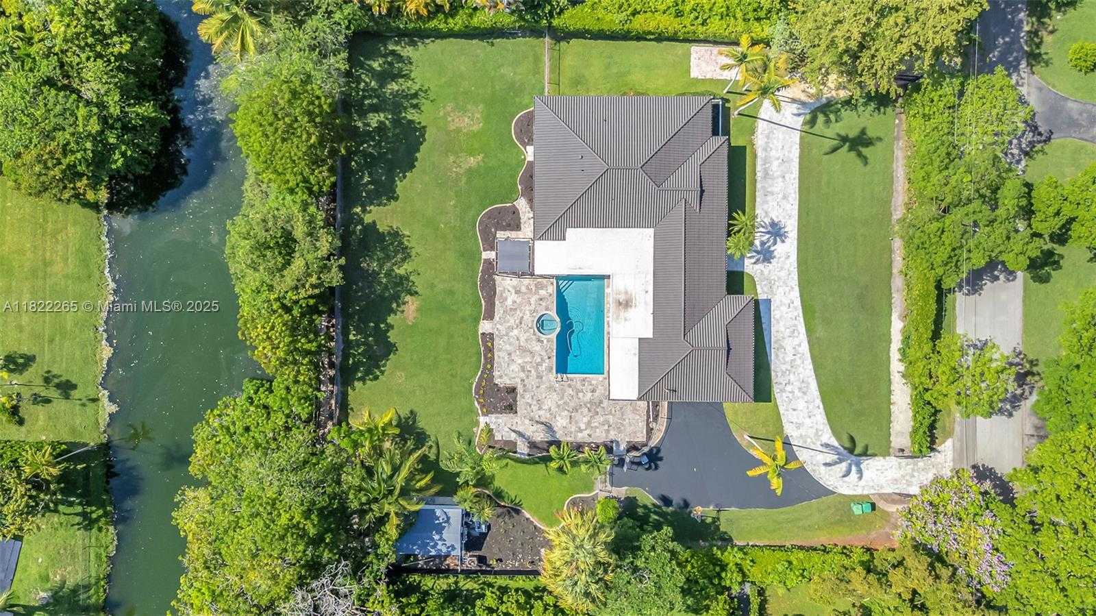 Small Image of 11230 SOUTH WEST 69TH CT, Pinecrest Number 30