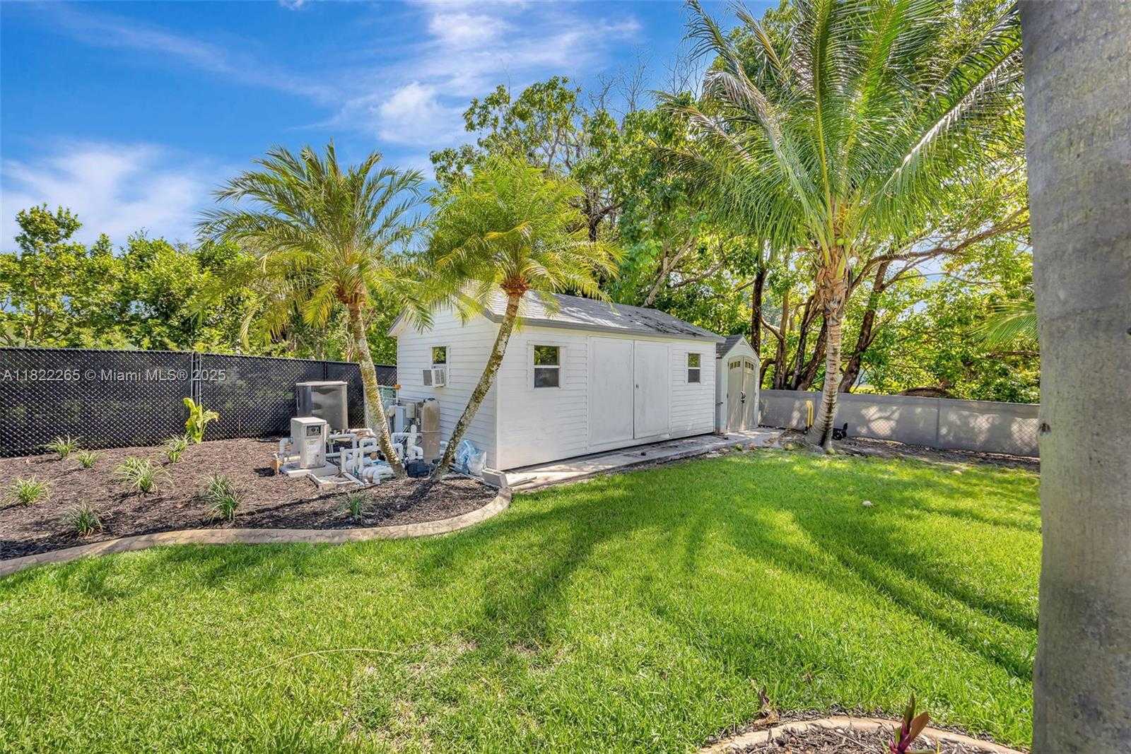 Small Image of 11230 SOUTH WEST 69TH CT, Pinecrest Number 31