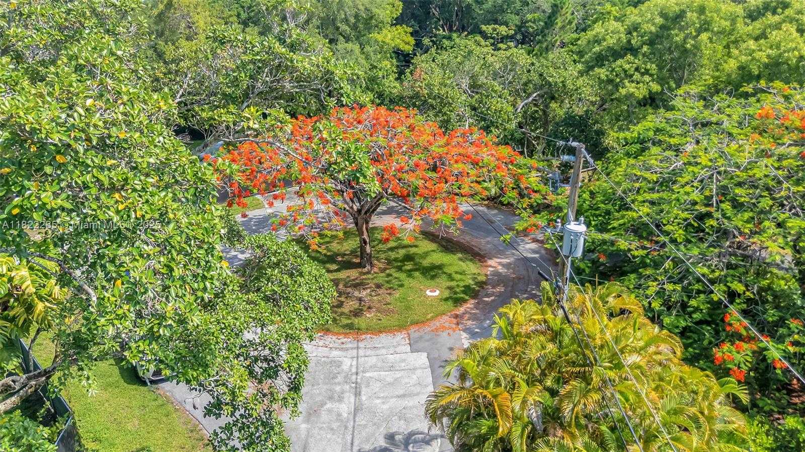 Small Image of 11230 SOUTH WEST 69TH CT, Pinecrest Number 33
