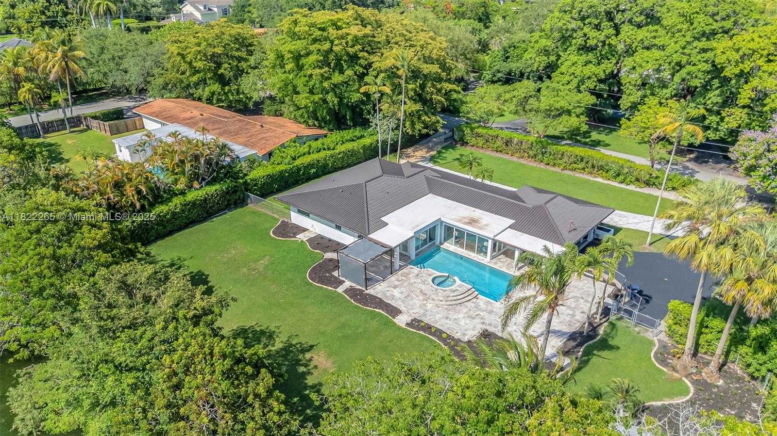 Small Image of 11230 SOUTH WEST 69TH CT, Pinecrest Number 35