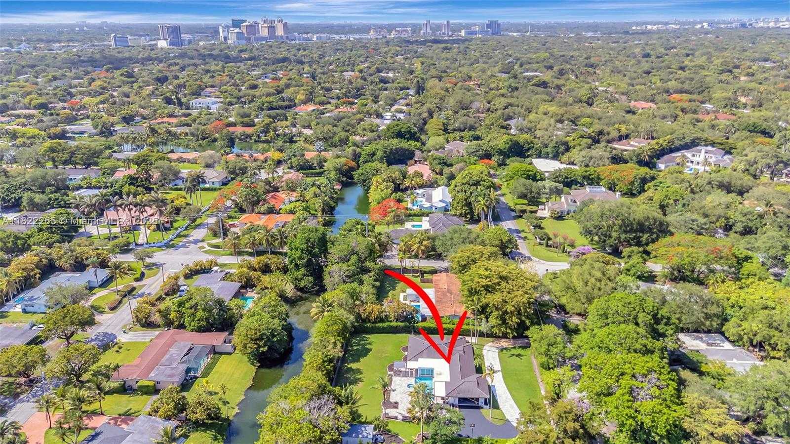 Small Image of 11230 SOUTH WEST 69TH CT, Pinecrest Number 42