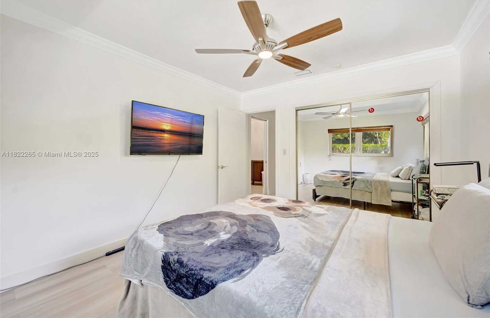 Small Image of 11230 SOUTH WEST 69TH CT, Pinecrest Number 46