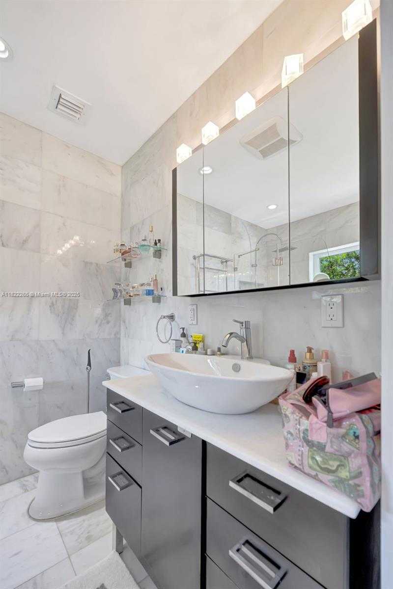 Small Image of 11230 SOUTH WEST 69TH CT, Pinecrest Number 7