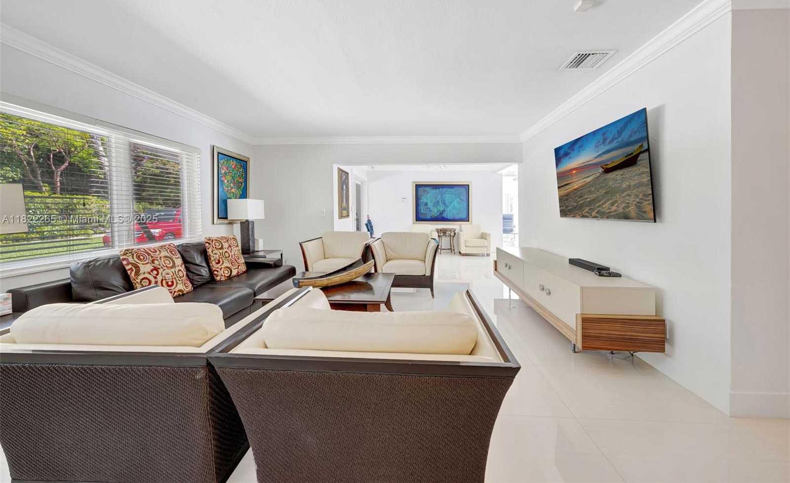 Small Image of 11230 SOUTH WEST 69TH CT, Pinecrest Number 74