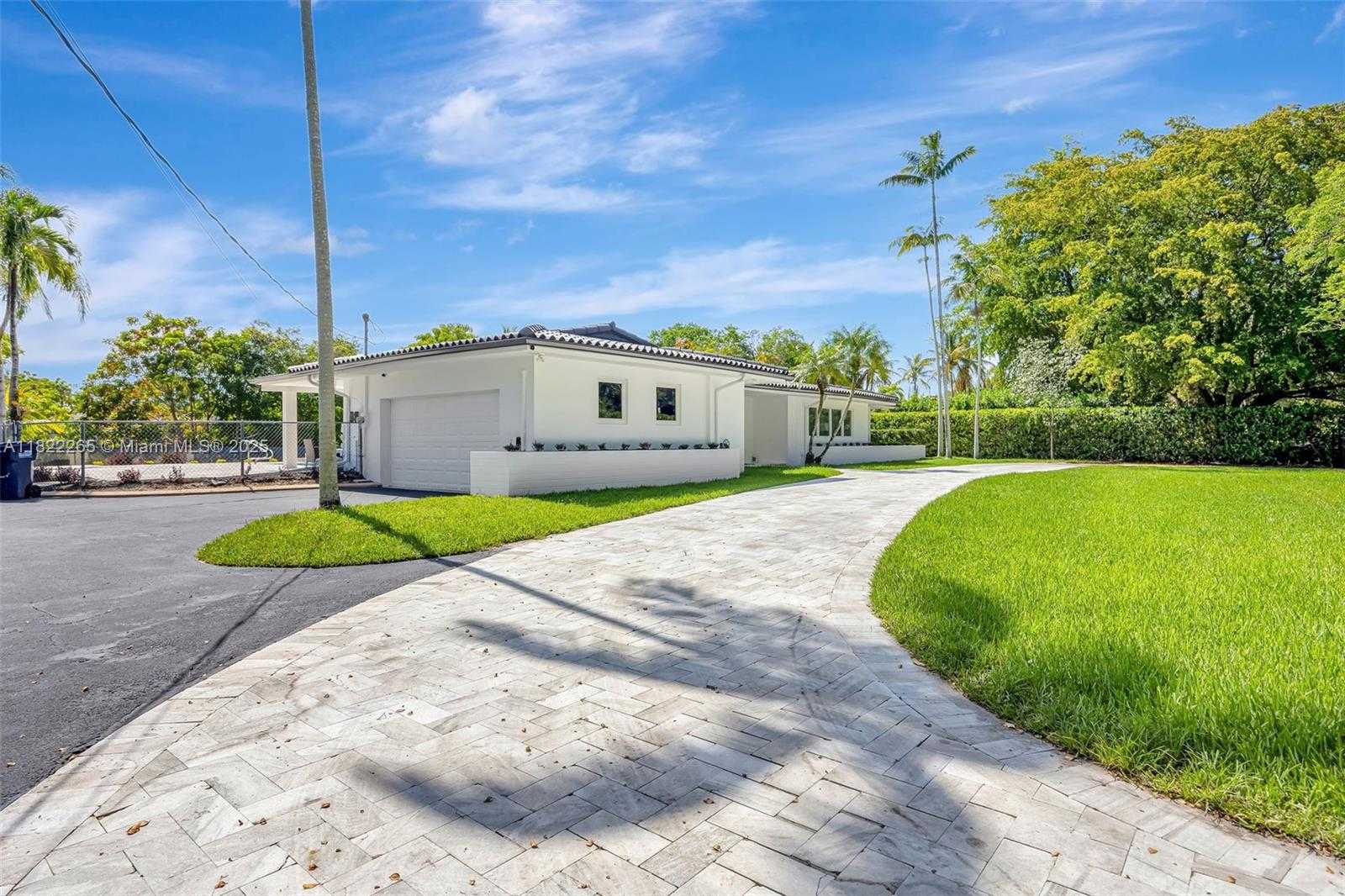 Small Image of 11230 SOUTH WEST 69TH CT, Pinecrest Number 89