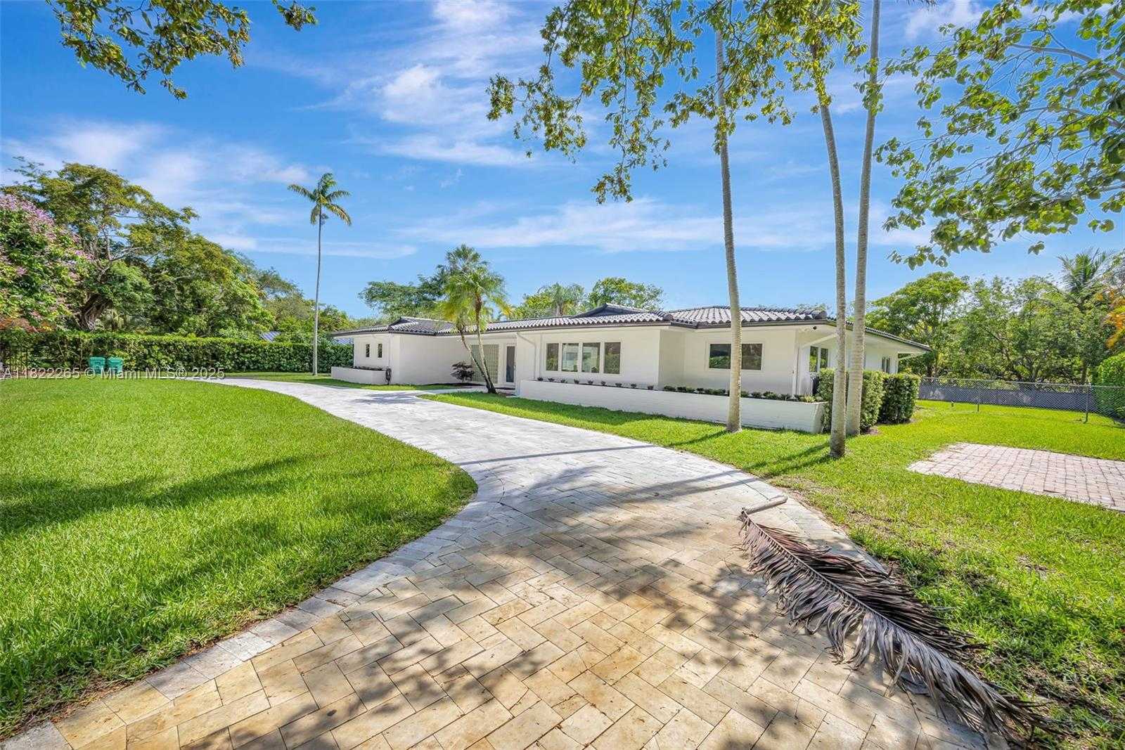 Small Image of 11230 SOUTH WEST 69TH CT, Pinecrest Number 91