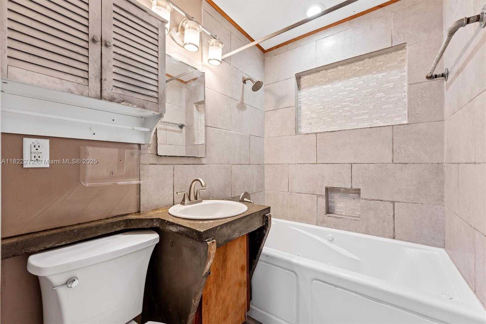 Small Image of 6073 NORTH WEST 27TH ST, Margate Number 15