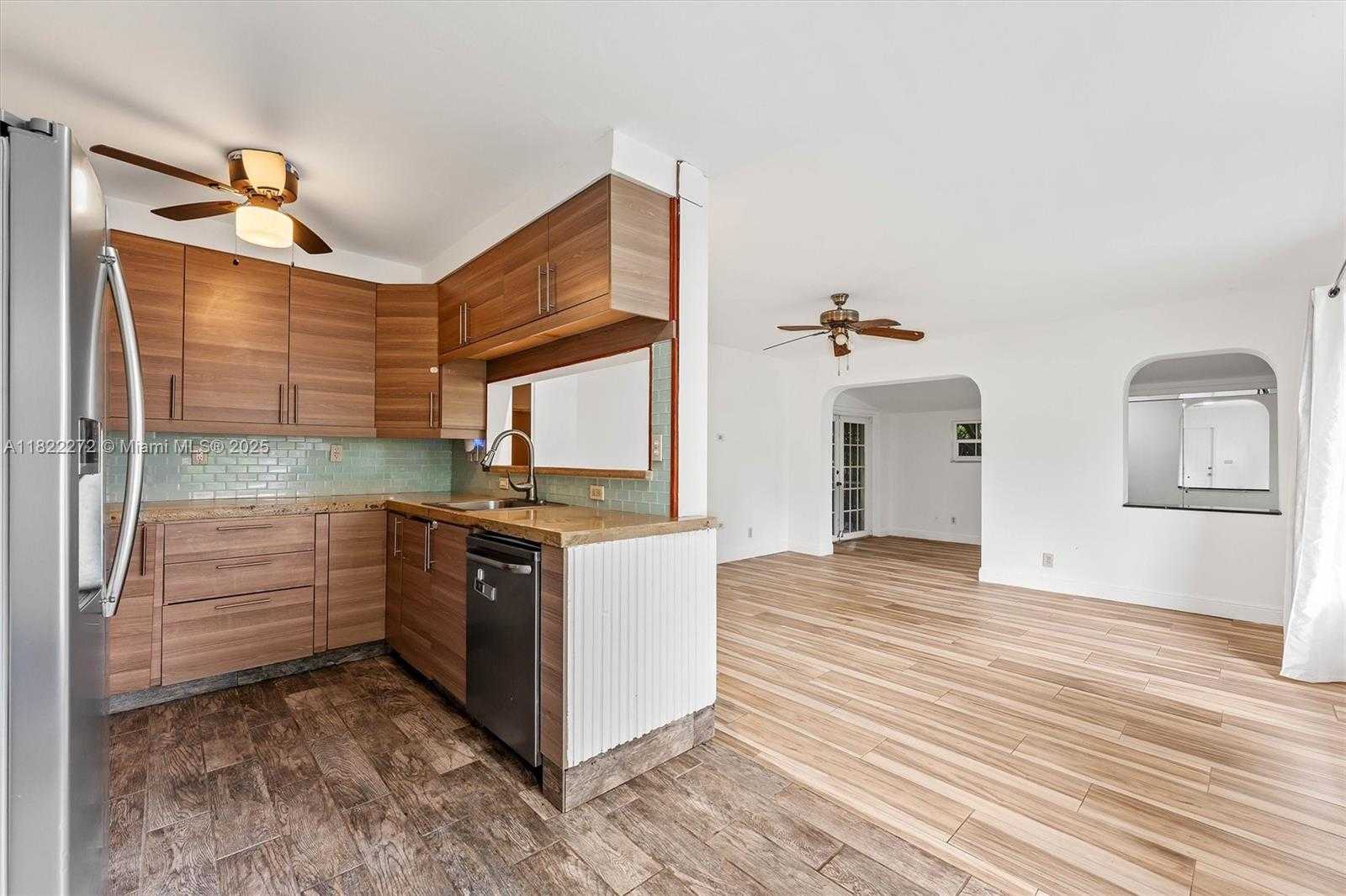 Small Image of 6073 NORTH WEST 27TH ST, Margate Number 8