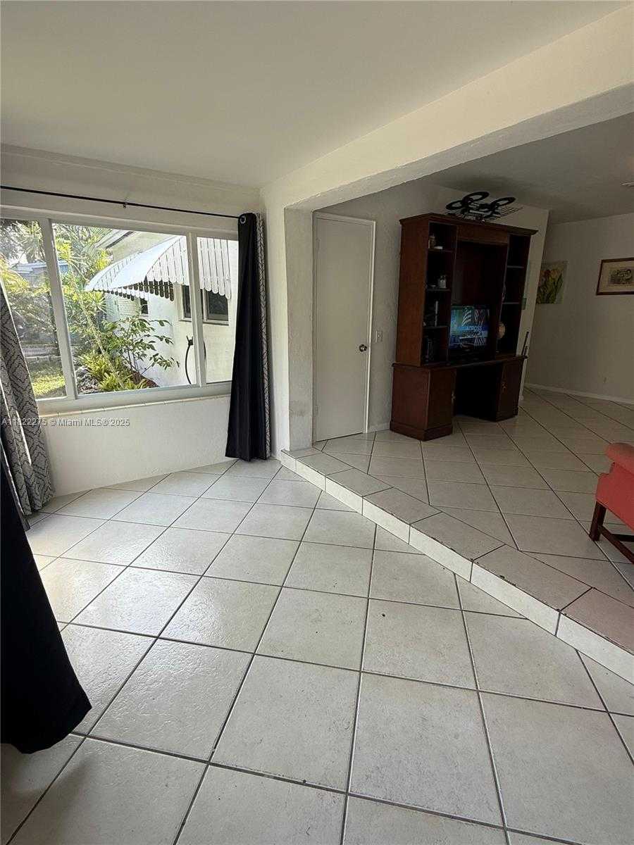 Small Image of 205 SOUTH WEST 21ST WAY, Fort Lauderdale Number 11