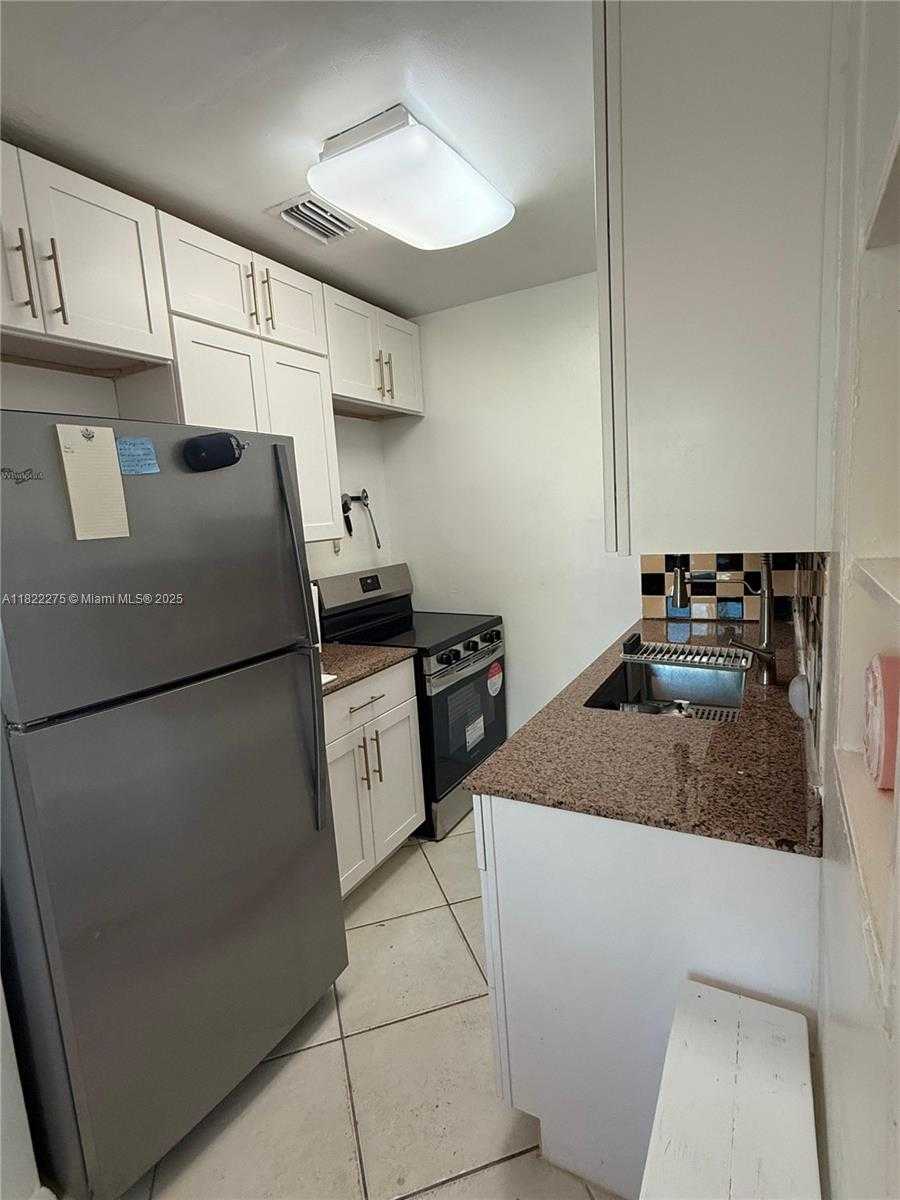 Small Image of 205 SOUTH WEST 21ST WAY, Fort Lauderdale Number 17