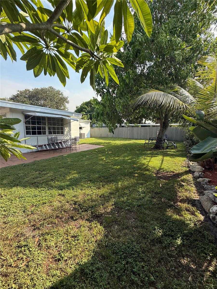 Small Image of 205 SOUTH WEST 21ST WAY, Fort Lauderdale Number 20