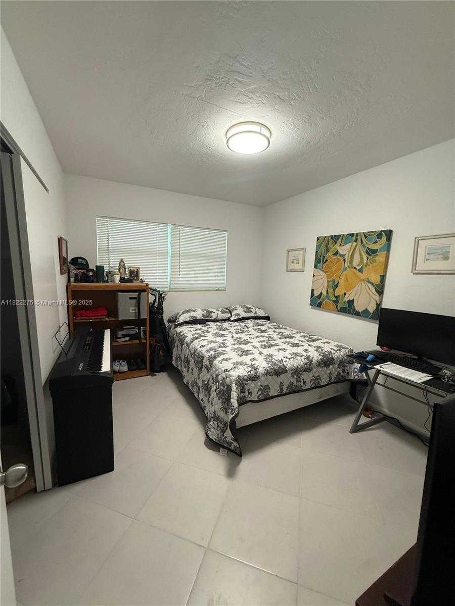 Small Image of 205 SOUTH WEST 21ST WAY, Fort Lauderdale Number 23