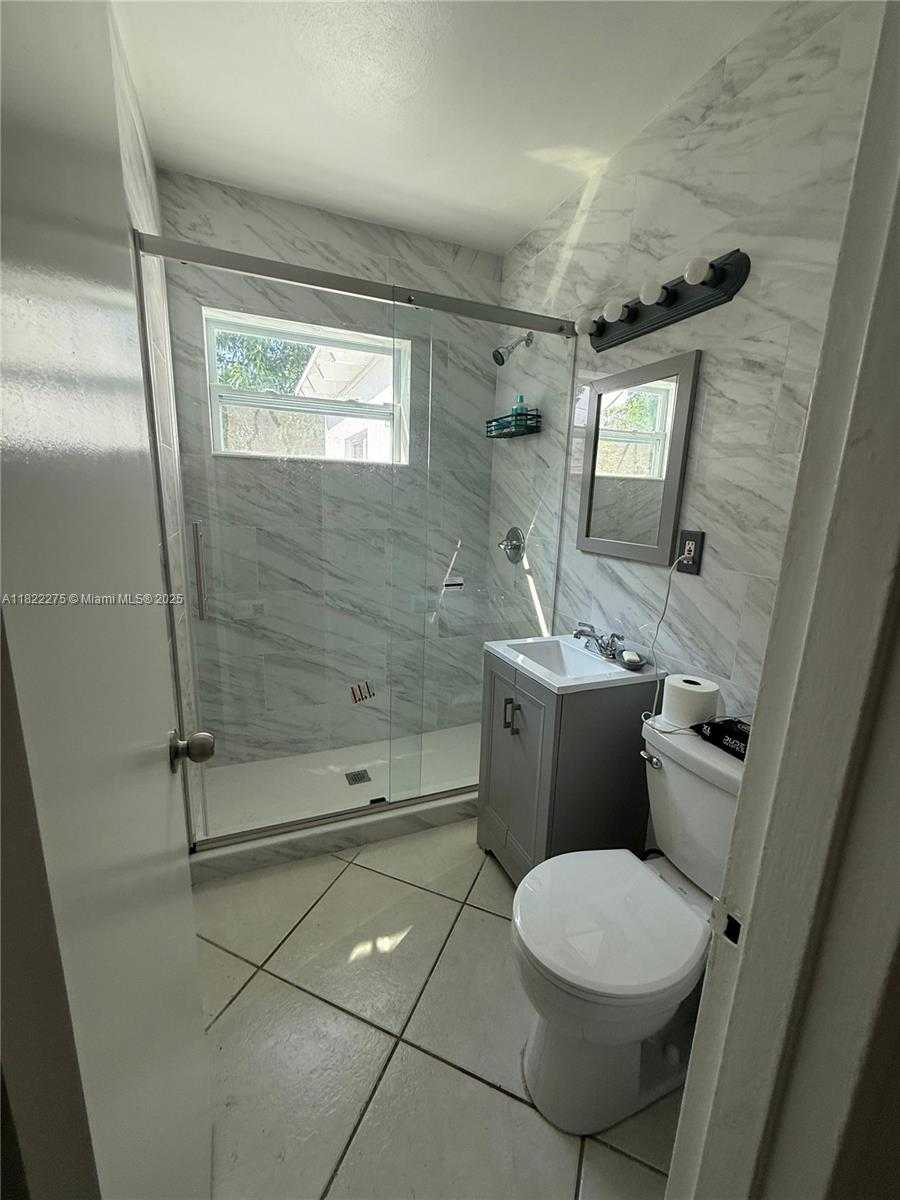 Small Image of 205 SOUTH WEST 21ST WAY, Fort Lauderdale Number 24