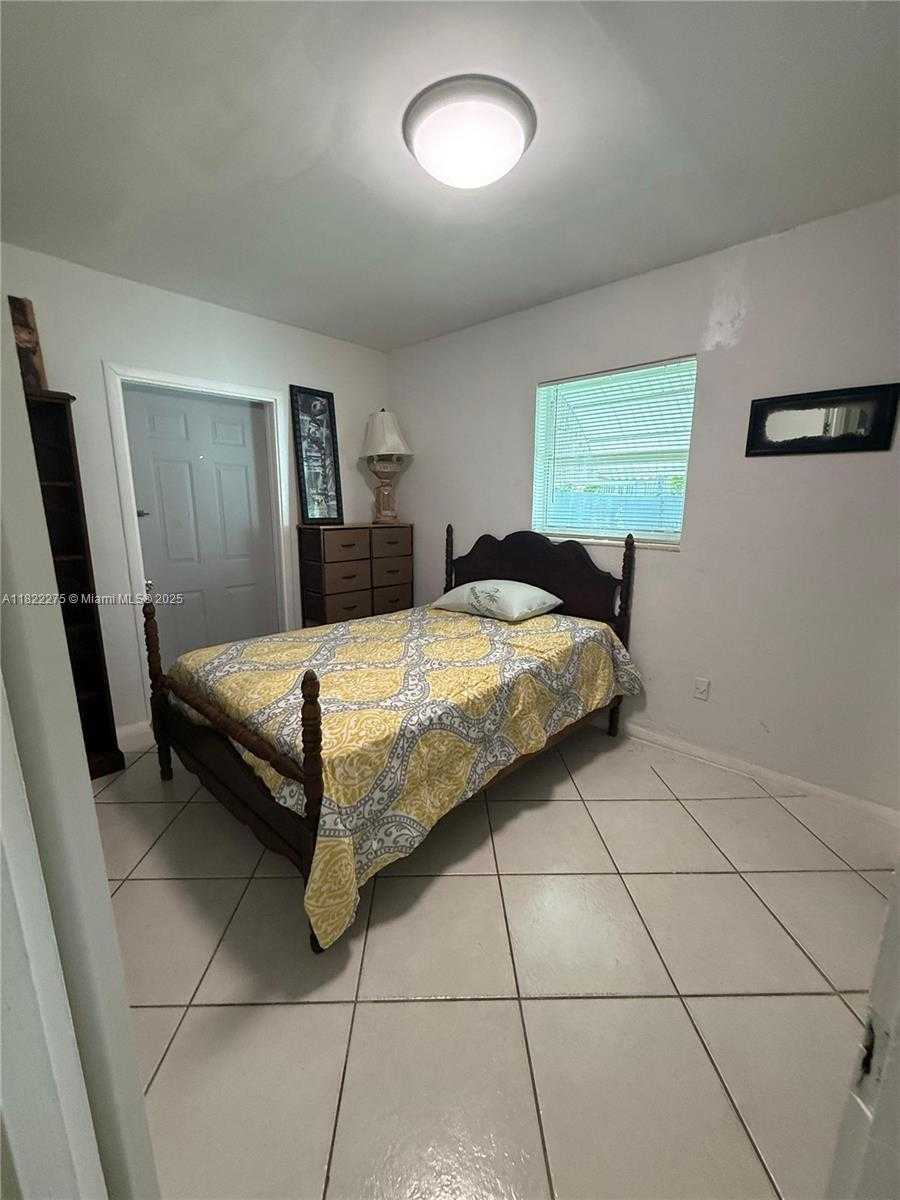 Small Image of 205 SOUTH WEST 21ST WAY, Fort Lauderdale Number 26