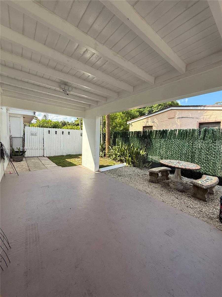 Small Image of 205 SOUTH WEST 21ST WAY, Fort Lauderdale Number 7