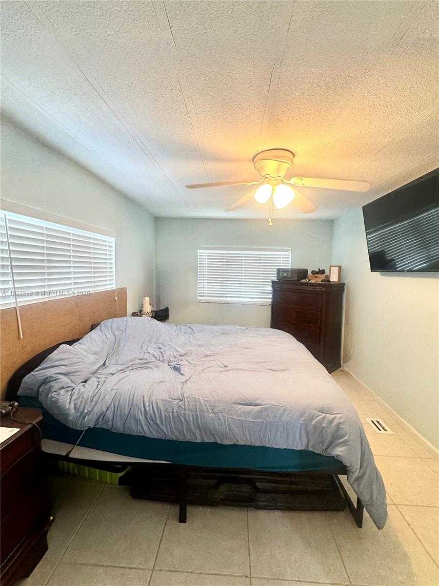 Small Image of 118 BURGUNDY DR, Tavernier Number 19