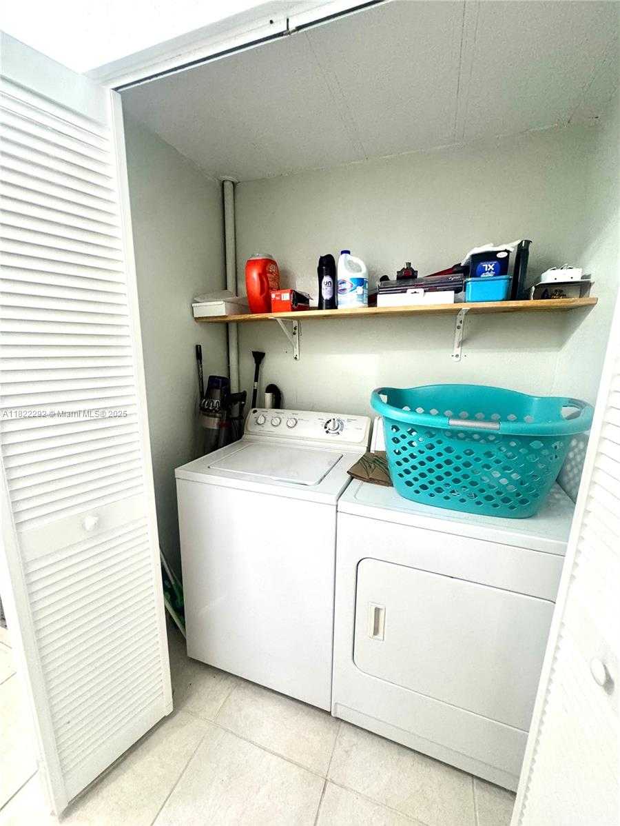Small Image of 118 BURGUNDY DR, Tavernier Number 21