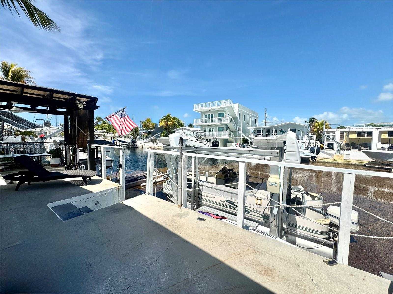 Small Image of 118 BURGUNDY DR, Tavernier Number 3