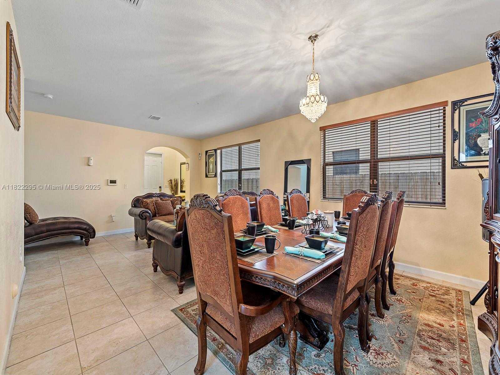 Small Image of 572 SOUTH EAST 34TH TER, Homestead Number 12