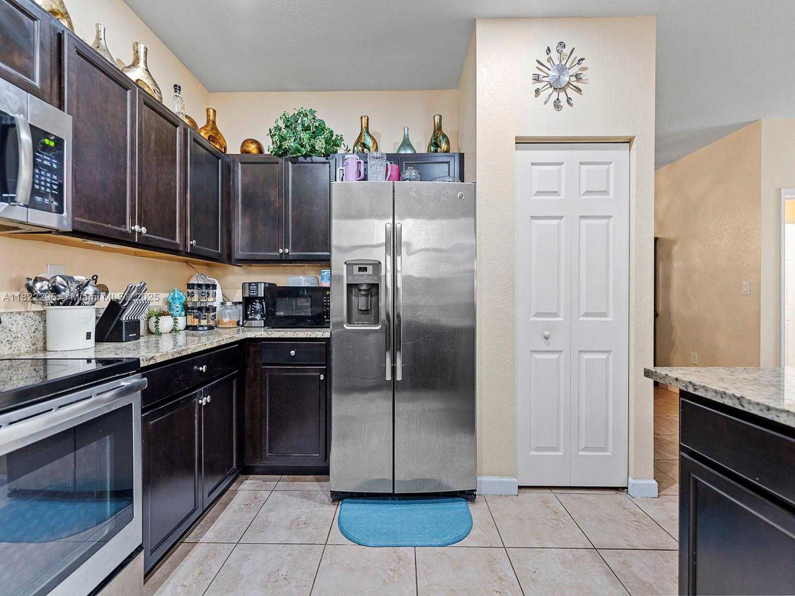 Small Image of 572 SOUTH EAST 34TH TER, Homestead Number 22