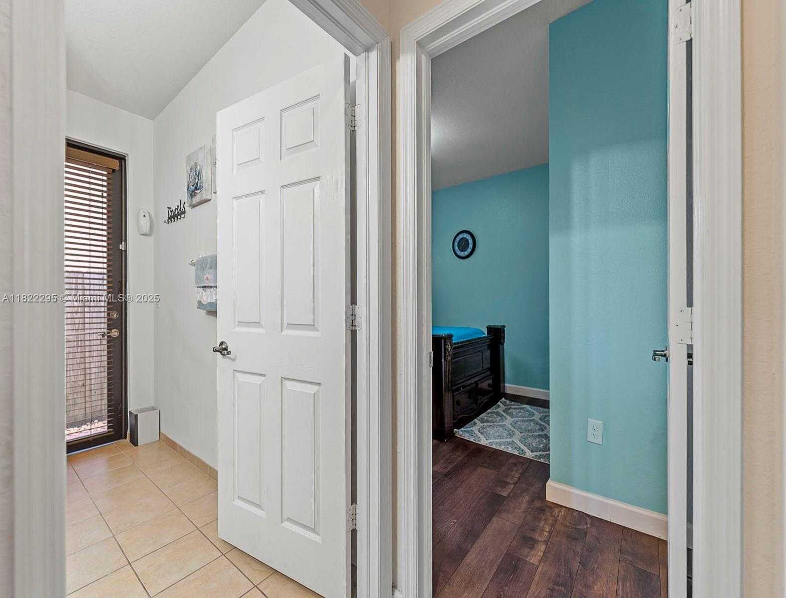 Small Image of 572 SOUTH EAST 34TH TER, Homestead Number 25