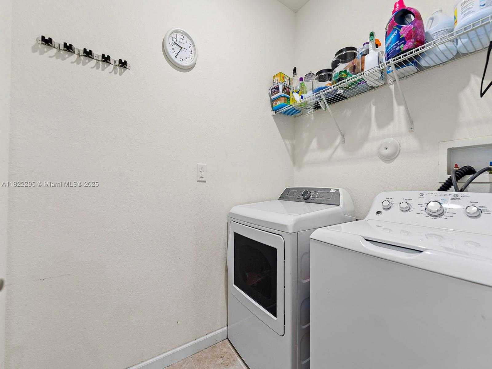 Small Image of 572 SOUTH EAST 34TH TER, Homestead Number 31