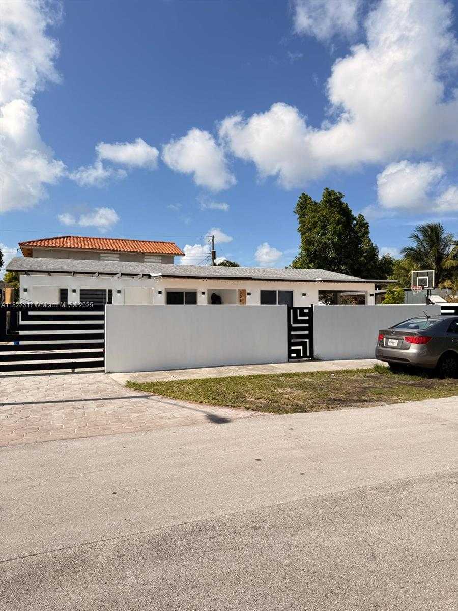 Small Image of 9961 SOUTH WEST 41ST TER, Miami Number 37
