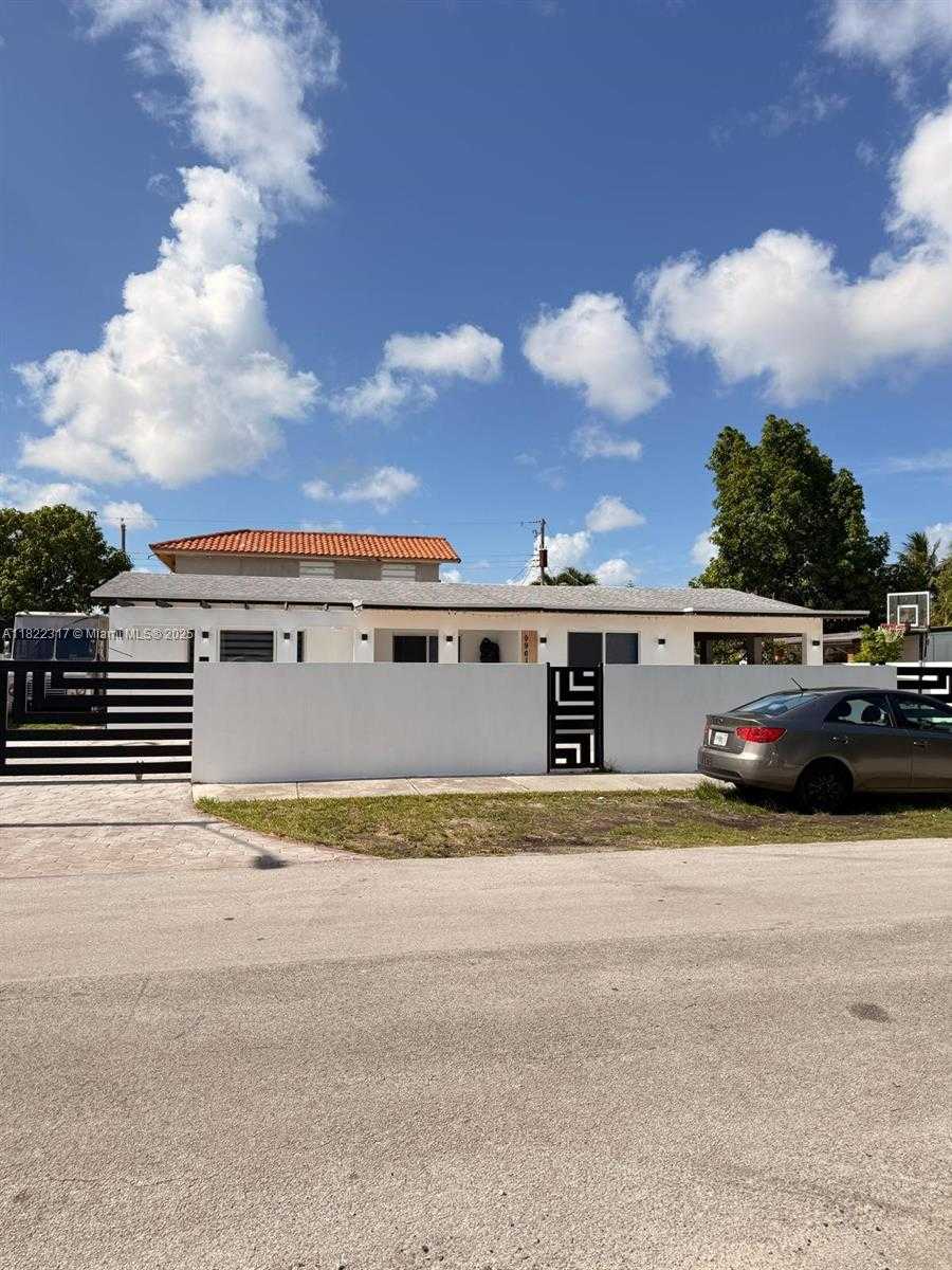 Small Image of 9961 SOUTH WEST 41ST TER, Miami Number 38