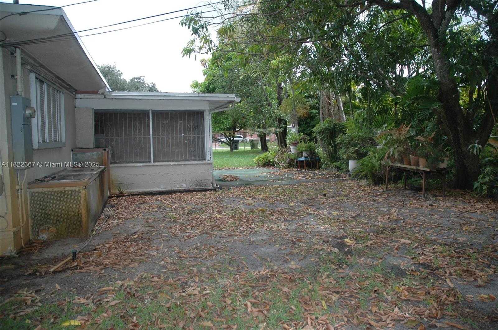 Small Image of 12385 NORTH WEST 4TH AVE, North Miami Number 17