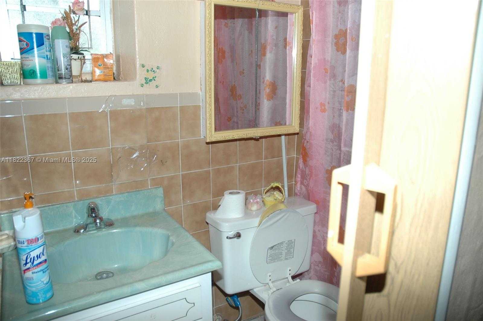 Small Image of 12385 NORTH WEST 4TH AVE, North Miami Number 27