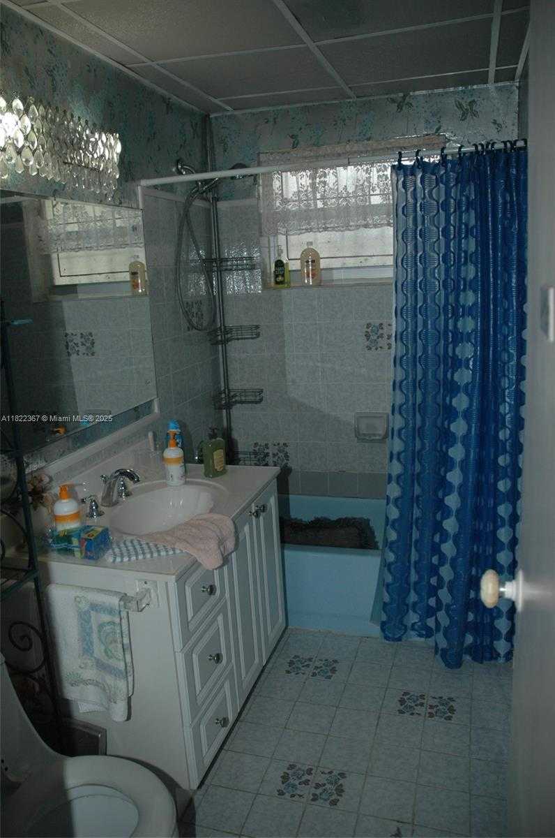 Small Image of 12385 NORTH WEST 4TH AVE, North Miami Number 33
