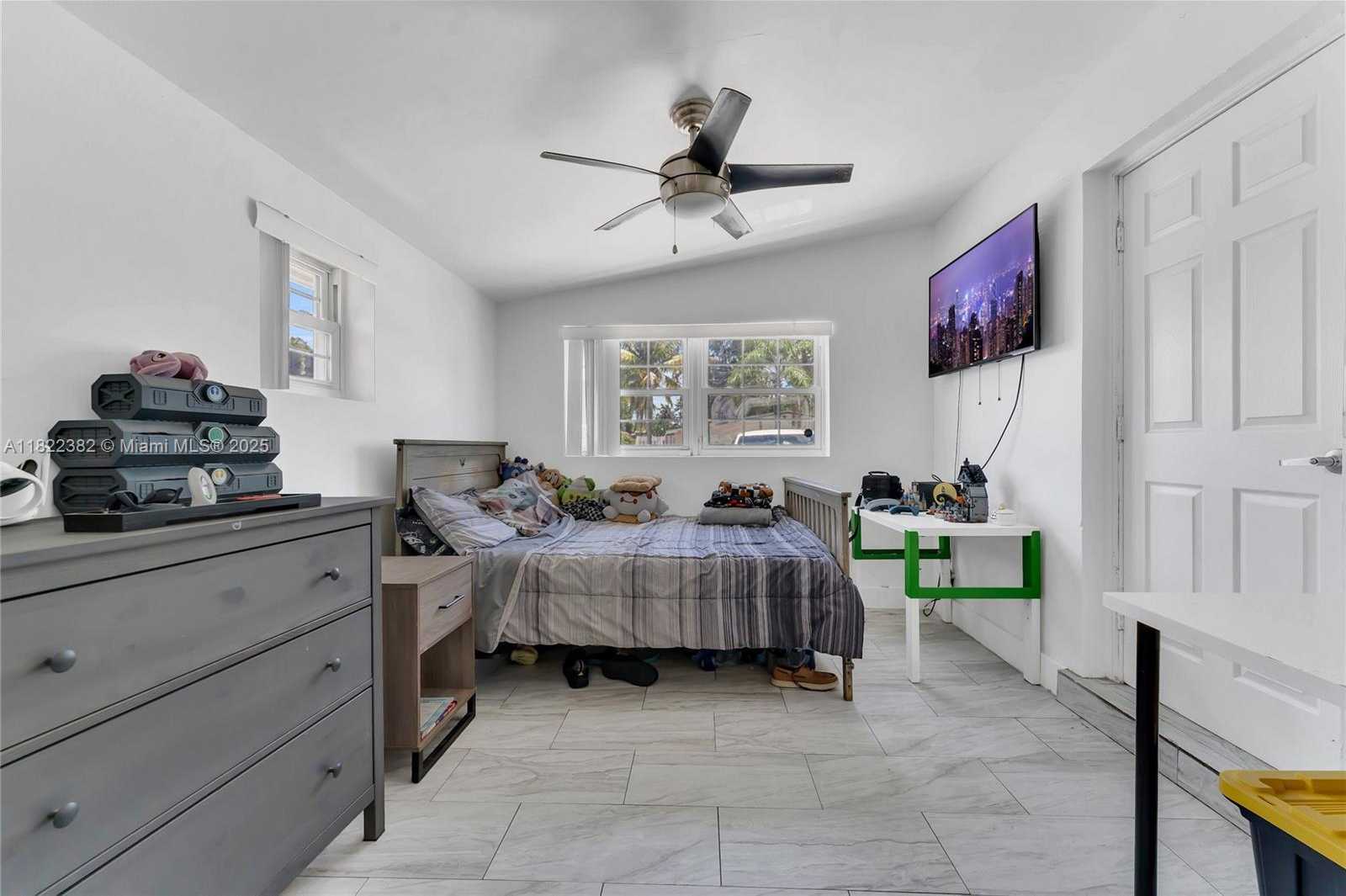 Small Image of 7540 SIMMS ST, Hollywood Number 12