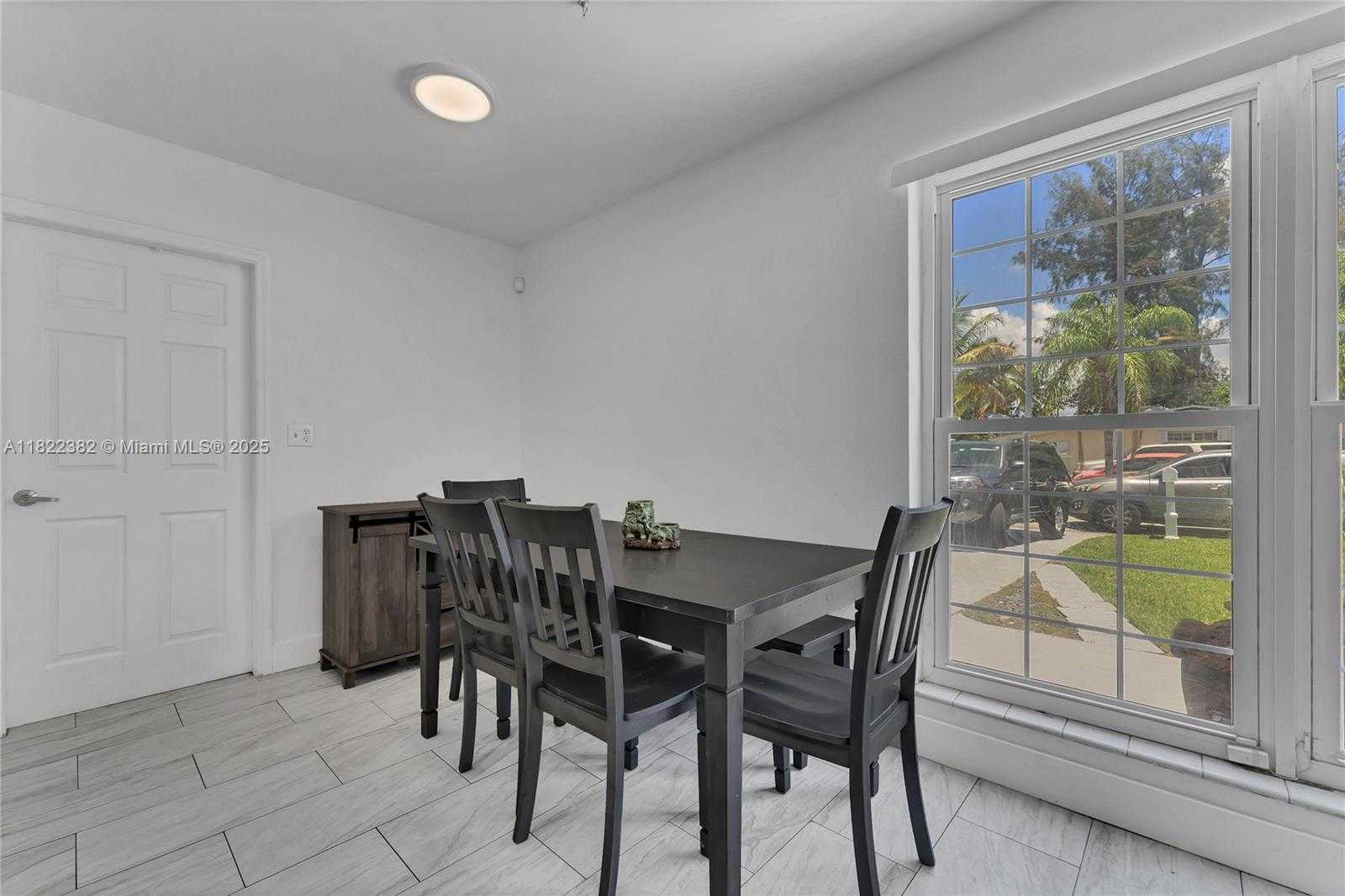 Small Image of 7540 SIMMS ST, Hollywood Number 6