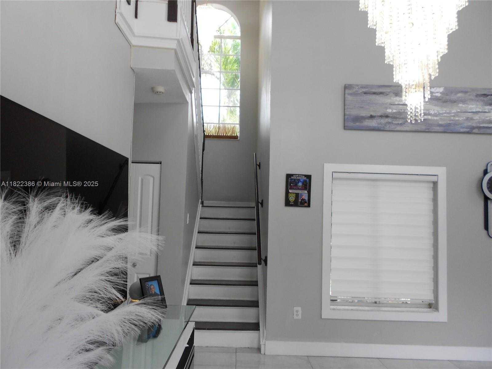 Small Image of 12940 SOUTH WEST 142ND TER, Miami Number 11