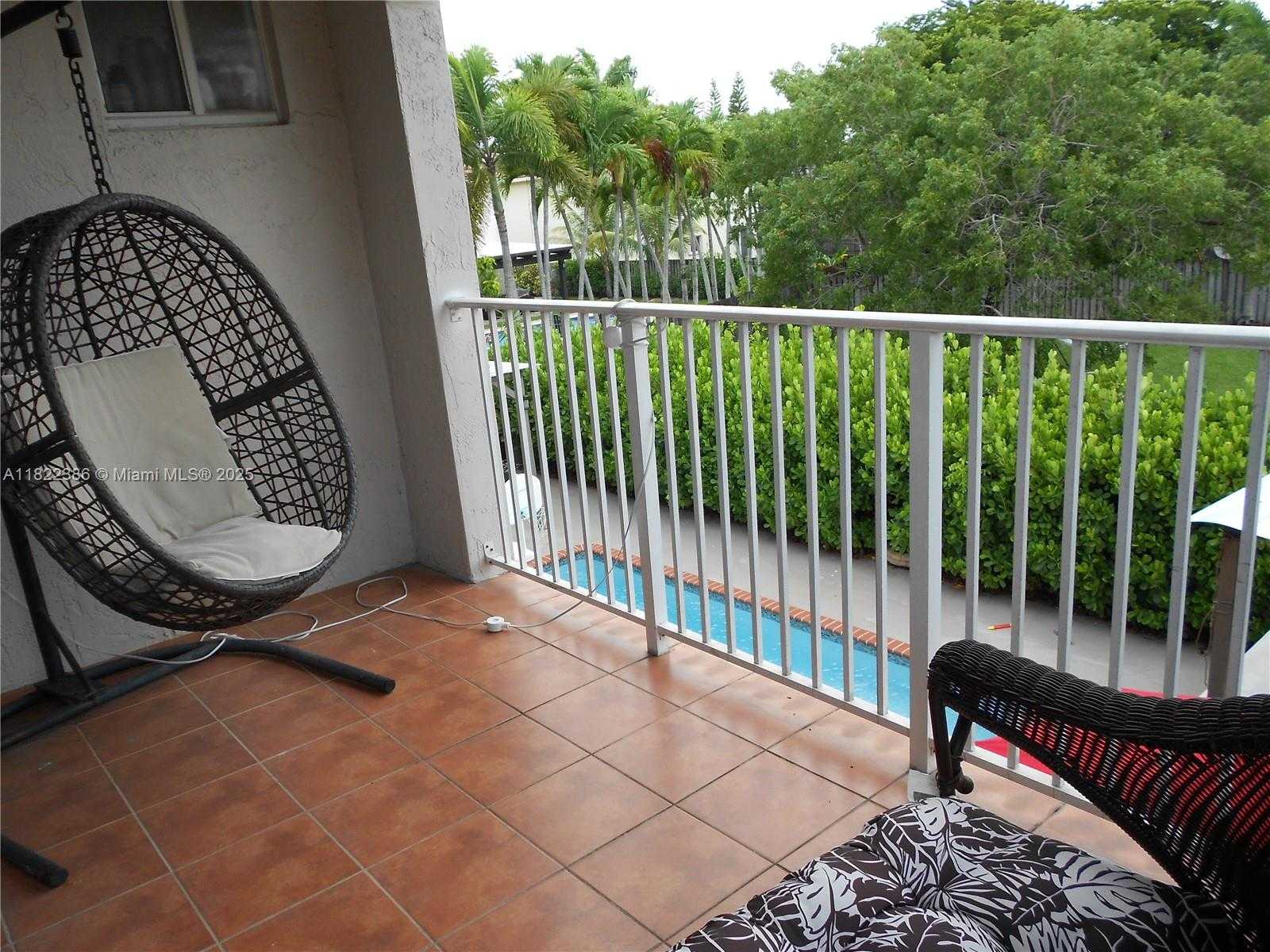 Small Image of 12940 SOUTH WEST 142ND TER, Miami Number 14