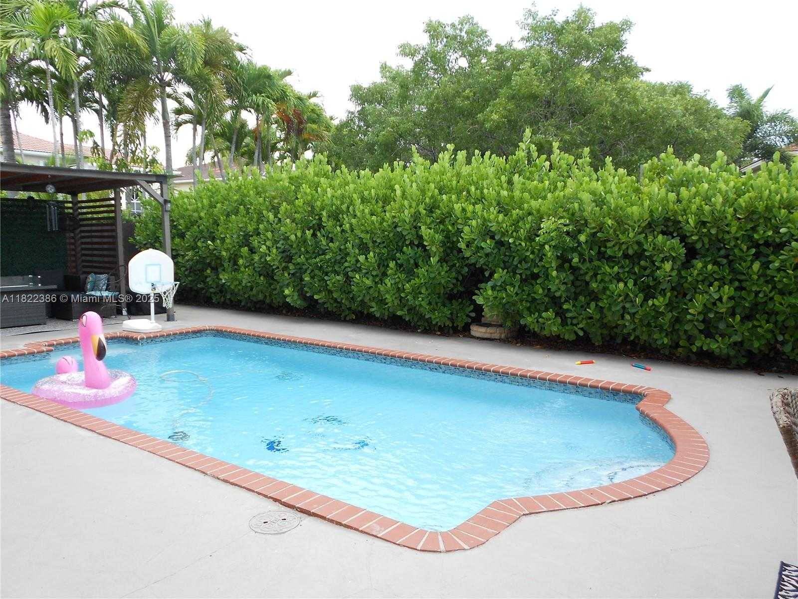 Small Image of 12940 SOUTH WEST 142ND TER, Miami Number 20