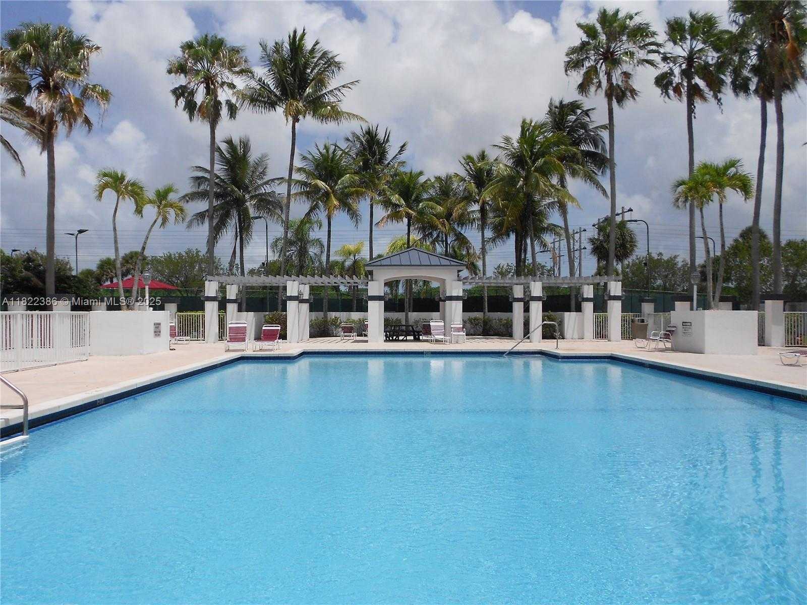 Small Image of 12940 SOUTH WEST 142ND TER, Miami Number 29