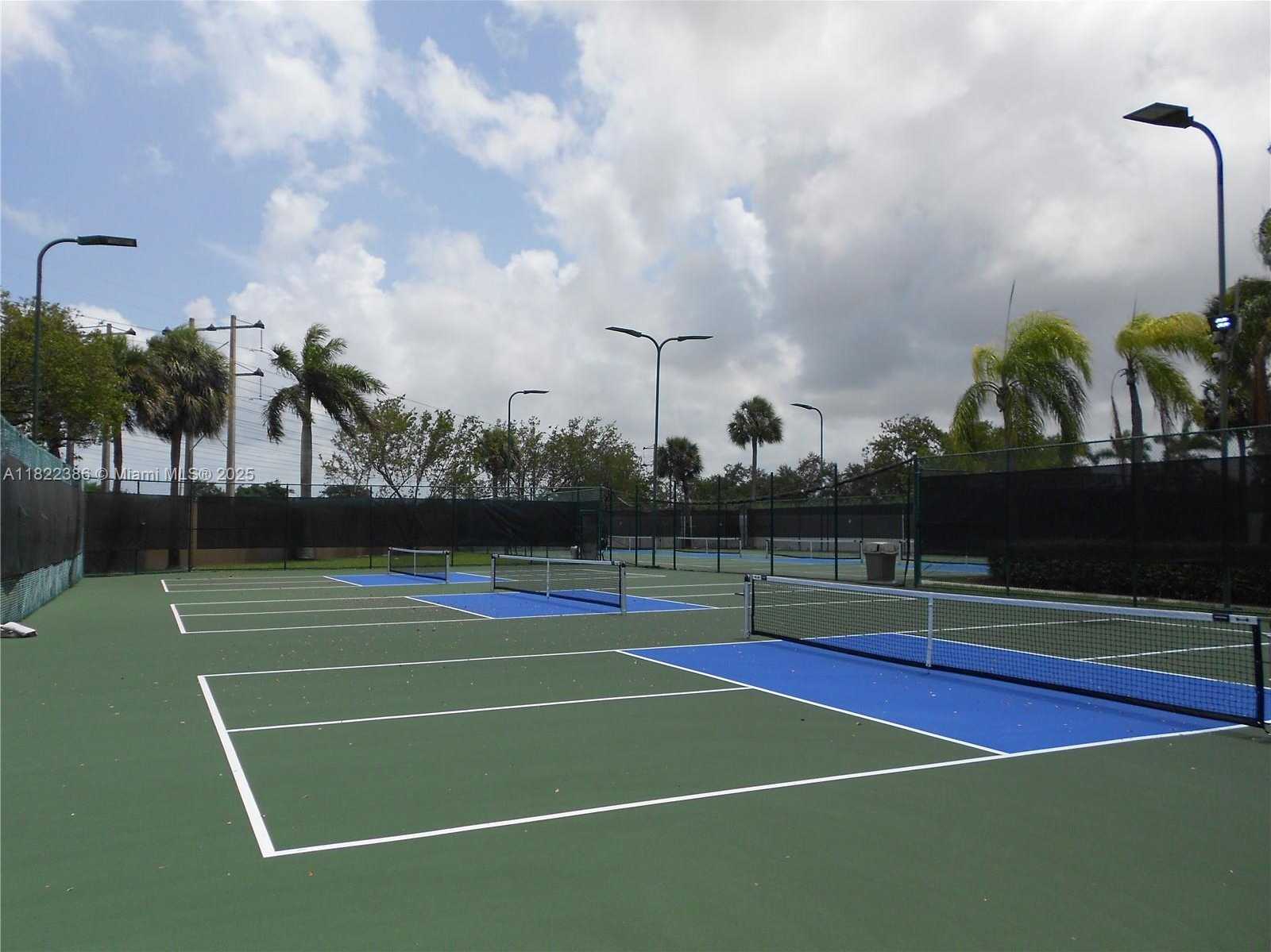 Small Image of 12940 SOUTH WEST 142ND TER, Miami Number 31