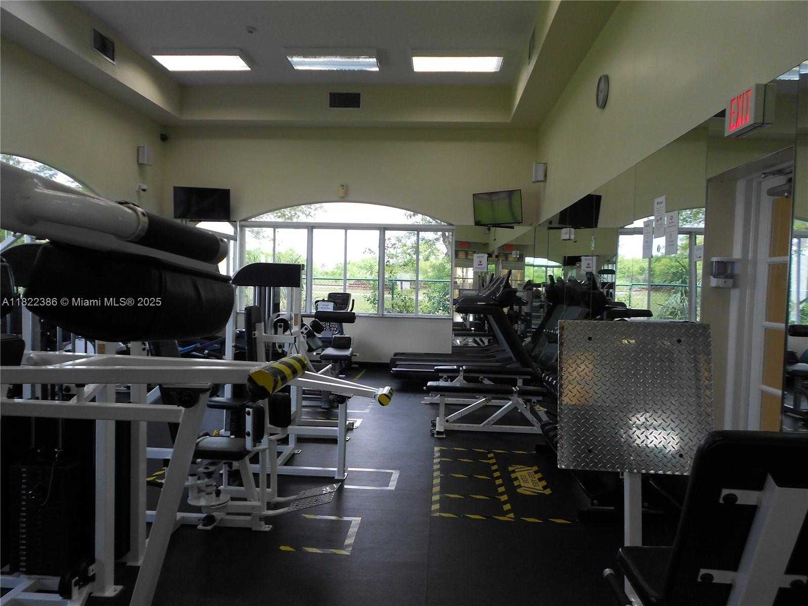Small Image of 12940 SOUTH WEST 142ND TER, Miami Number 34