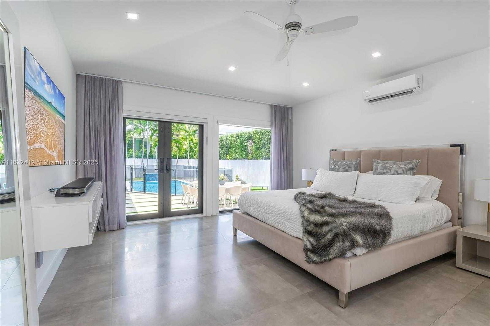 Small Image of 1331 97TH ST, Bay Harbor Islands Number 12