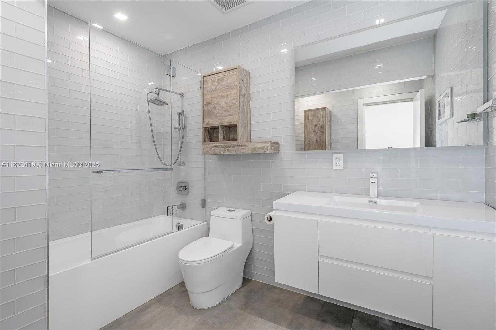 Small Image of 1331 97TH ST, Bay Harbor Islands Number 23