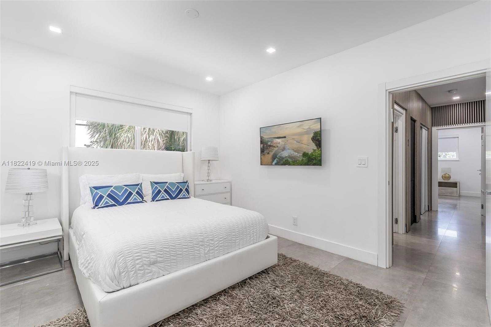 Small Image of 1331 97TH ST, Bay Harbor Islands Number 27